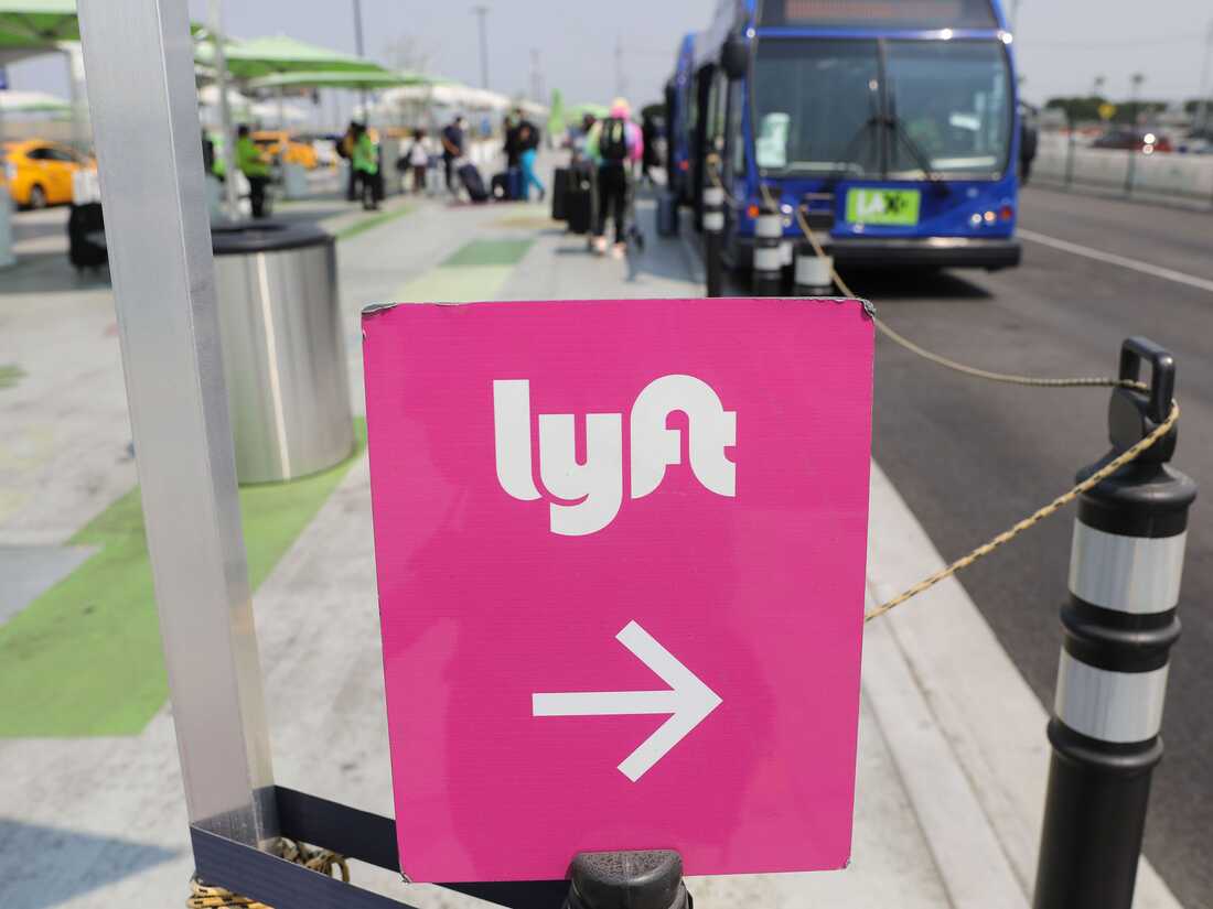 Lyft and Uber will cover legal fees of drivers sued under Texas abortion law